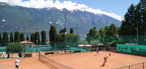 Tennisanlage in Limone